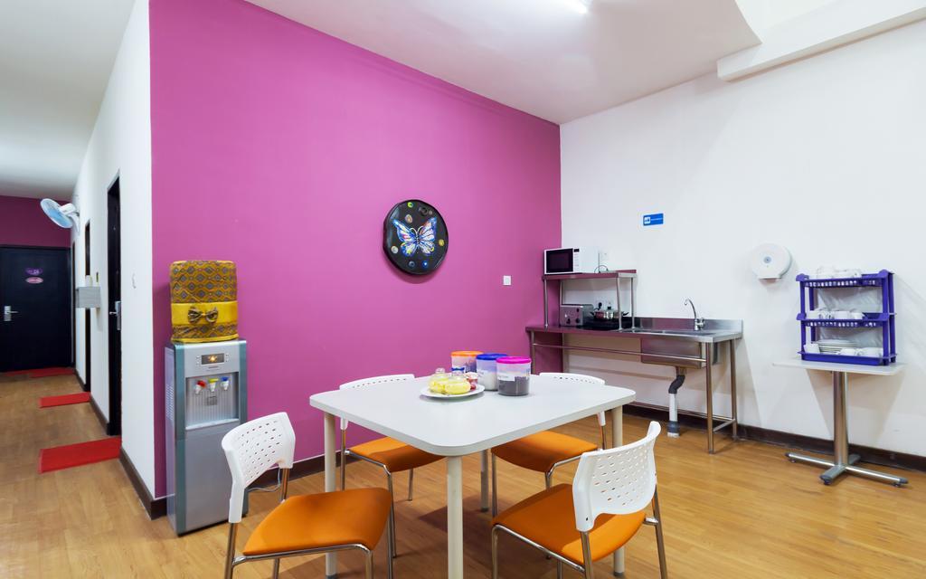 Cx Hostel Kuta Raya Extérieur photo