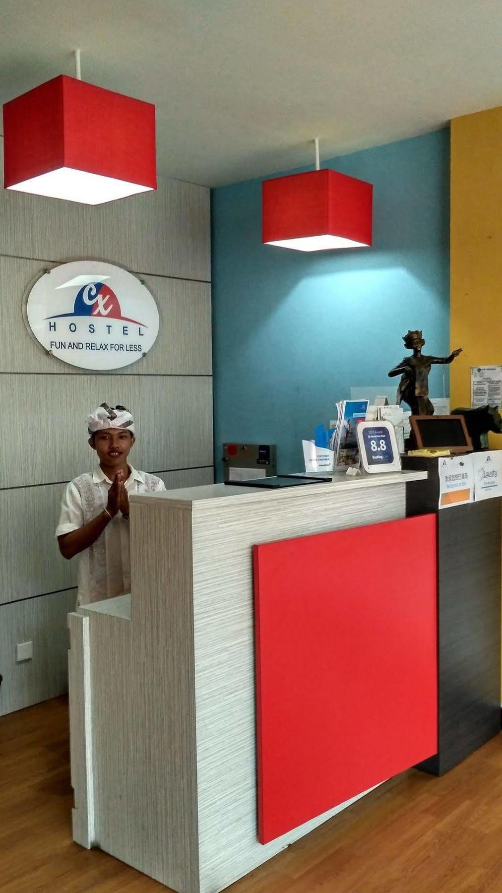 Cx Hostel Kuta Raya Extérieur photo