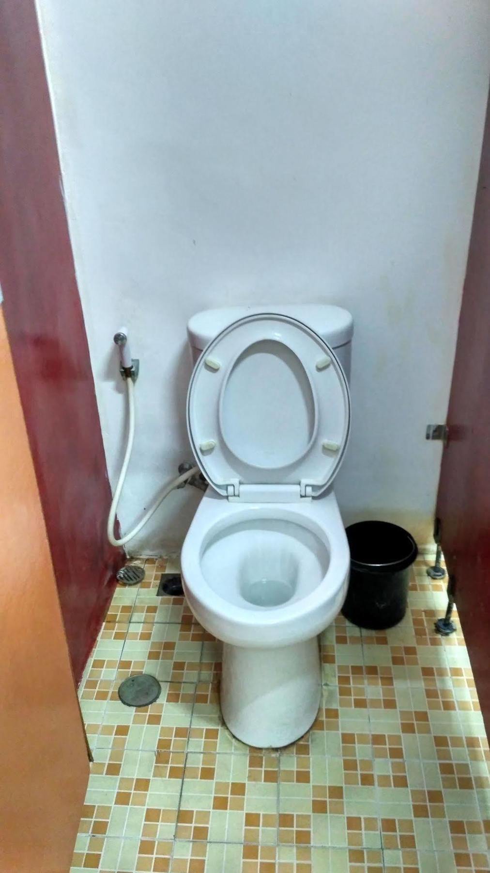 Cx Hostel Kuta Raya Extérieur photo
