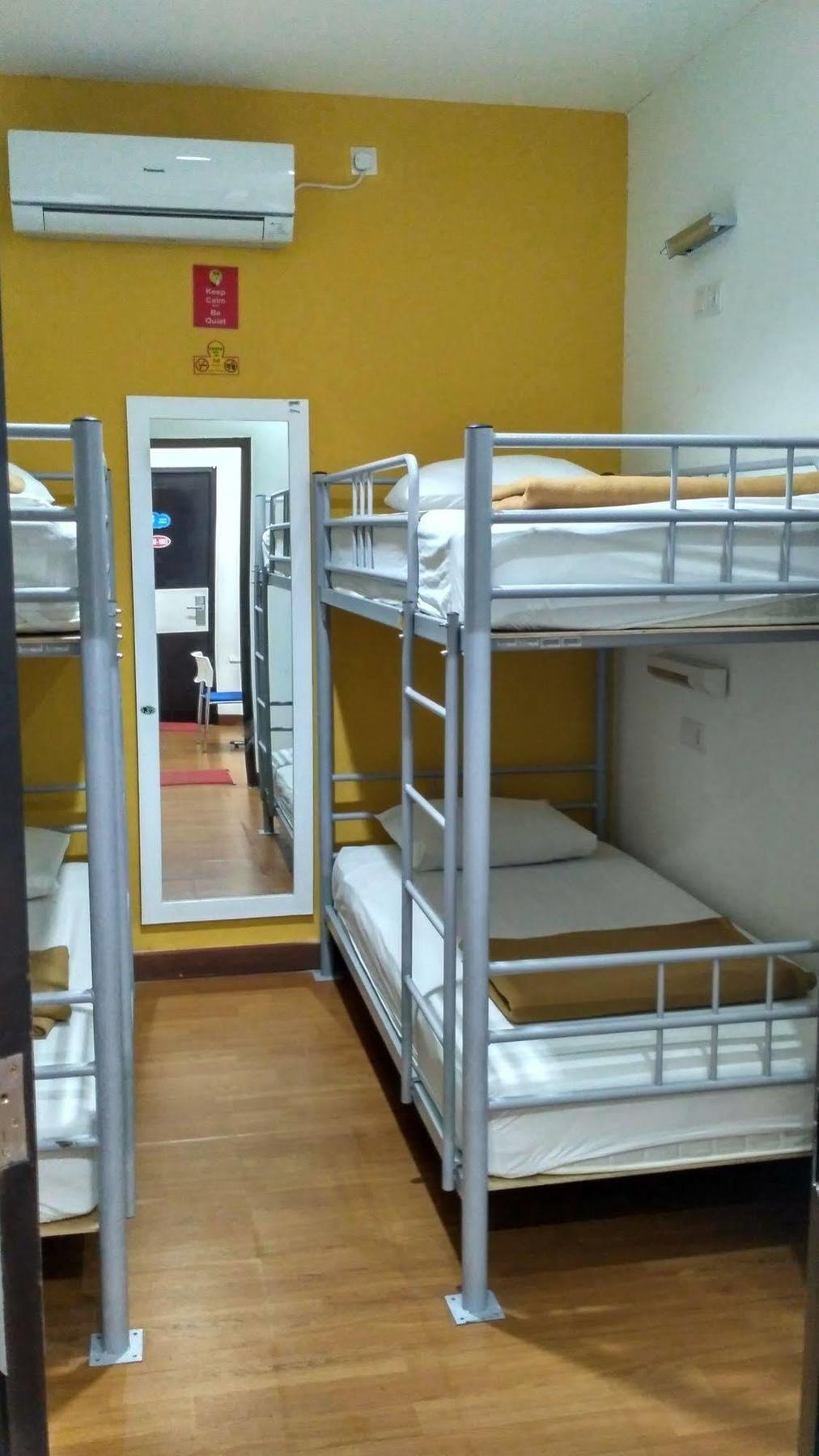 Cx Hostel Kuta Raya Extérieur photo