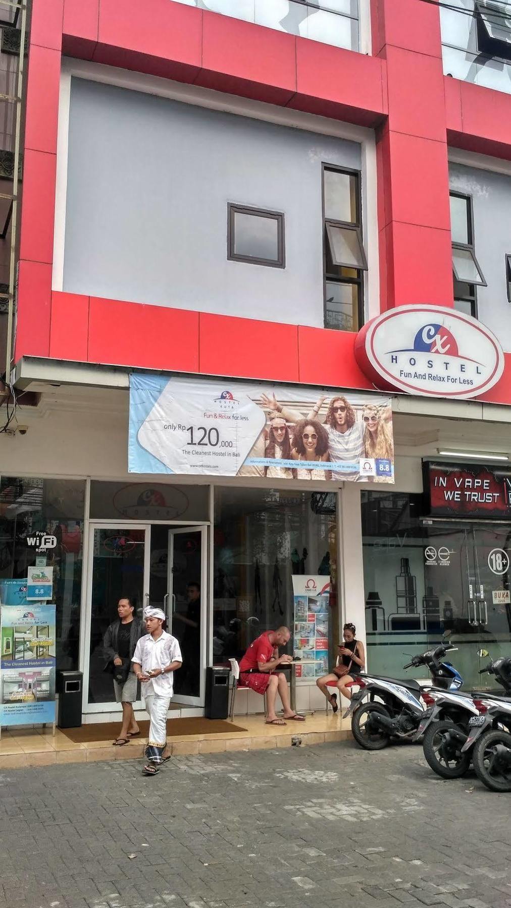 Cx Hostel Kuta Raya Extérieur photo